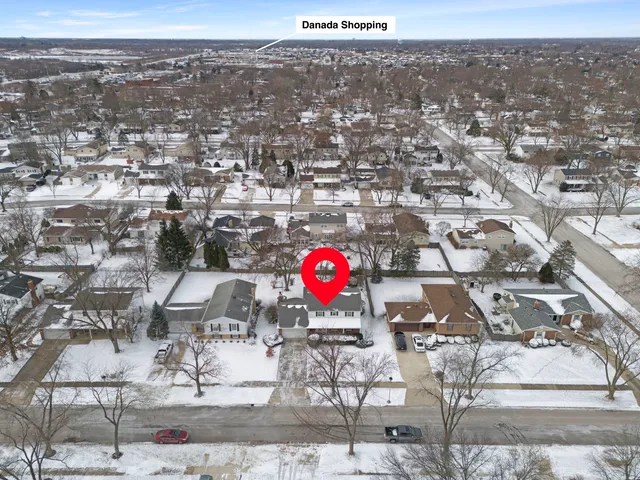 $610,000 | 1970 Sheffield Lane, Wheaton, IL 60189