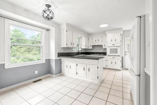 $2,100 | 507 Hay Market Road, Clarksville, TN 37043