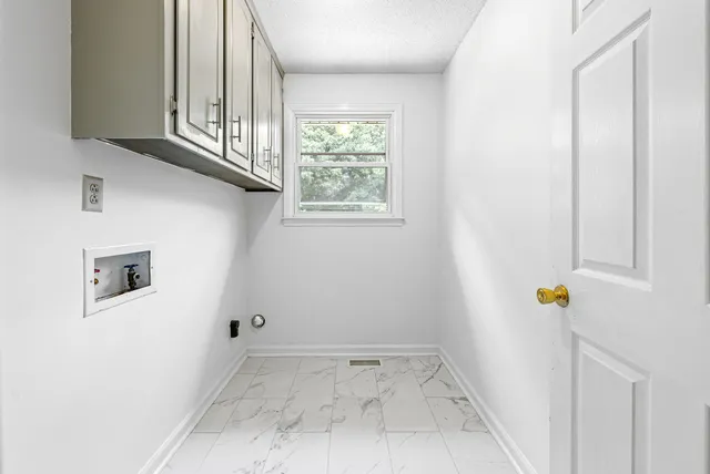 $2,100 | 507 Hay Market Road, Clarksville, TN 37043