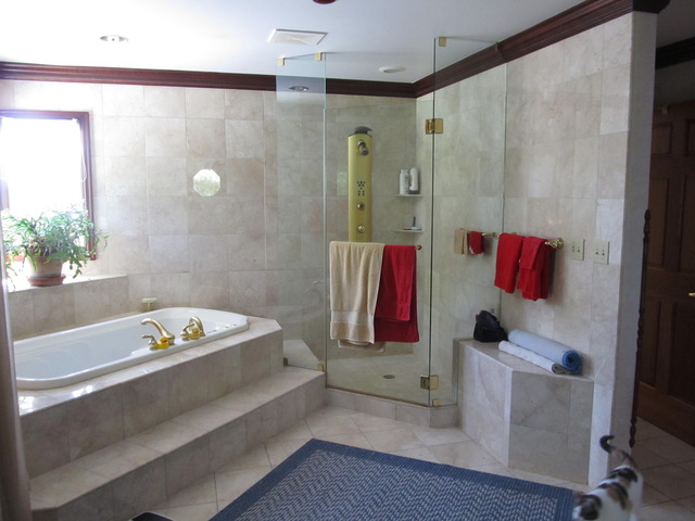 83 North 43rd Road Mendota, IL 61342 - Photo 11 of 25 a bathroom with a tub shower and sink