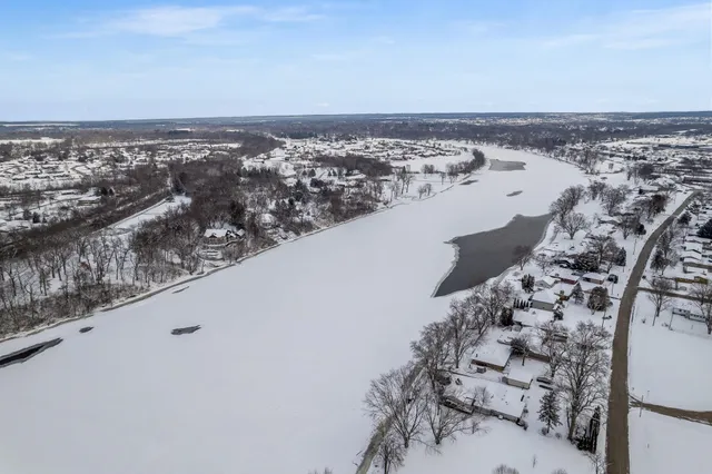 $208,000 | 9511 Shore Drive, Machesney Park, IL 61115