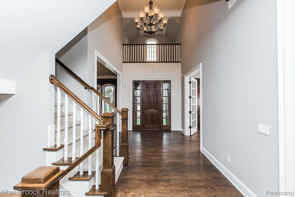 3632 Strathcona Drive Rochester Hills, MI 48309 - Photo 3 of 56