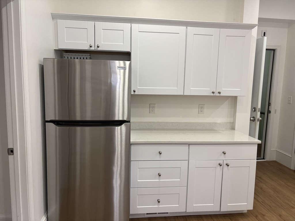 112 South Street, Unit 1 Boston, MA 02130 - Photo 10 of 12 Gallery Image 10