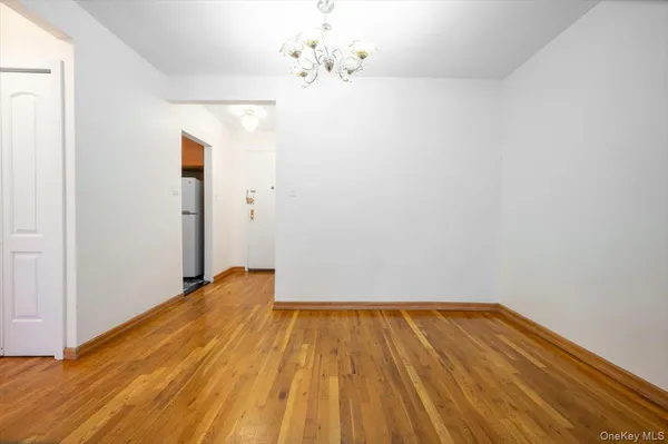 $2,300 | 65-65 Wetherole Street, Unit 4M | Rego Park