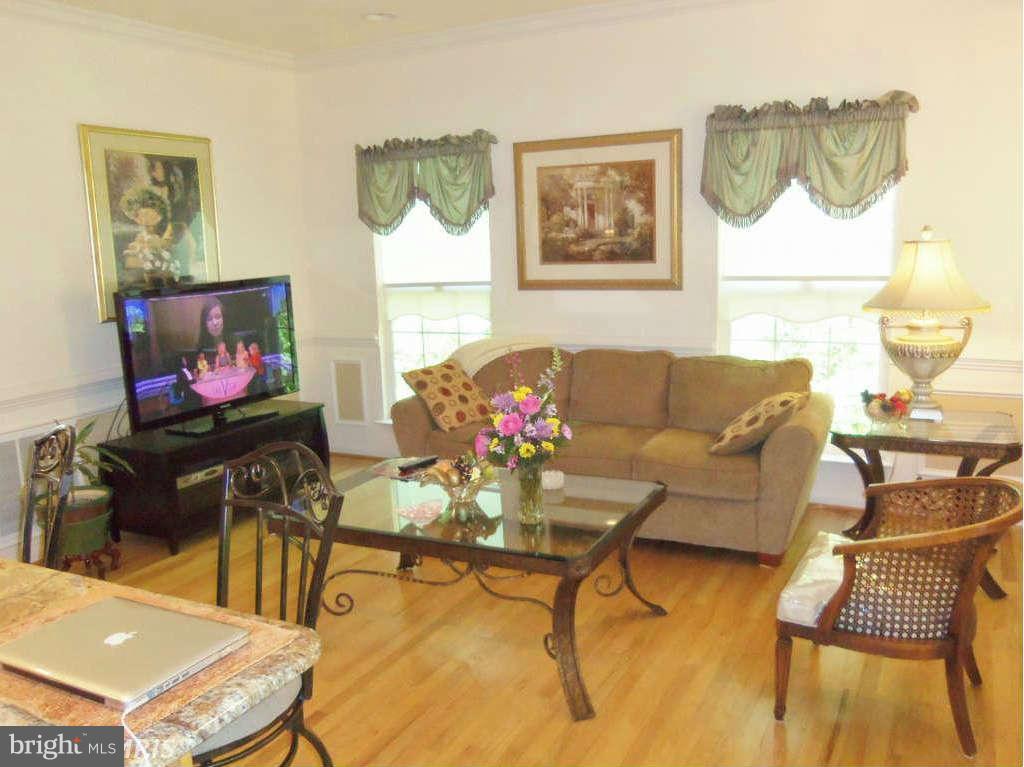 18100 Truffle Lane Boyds, MD 20841 - Photo 12 of 30 Family Room