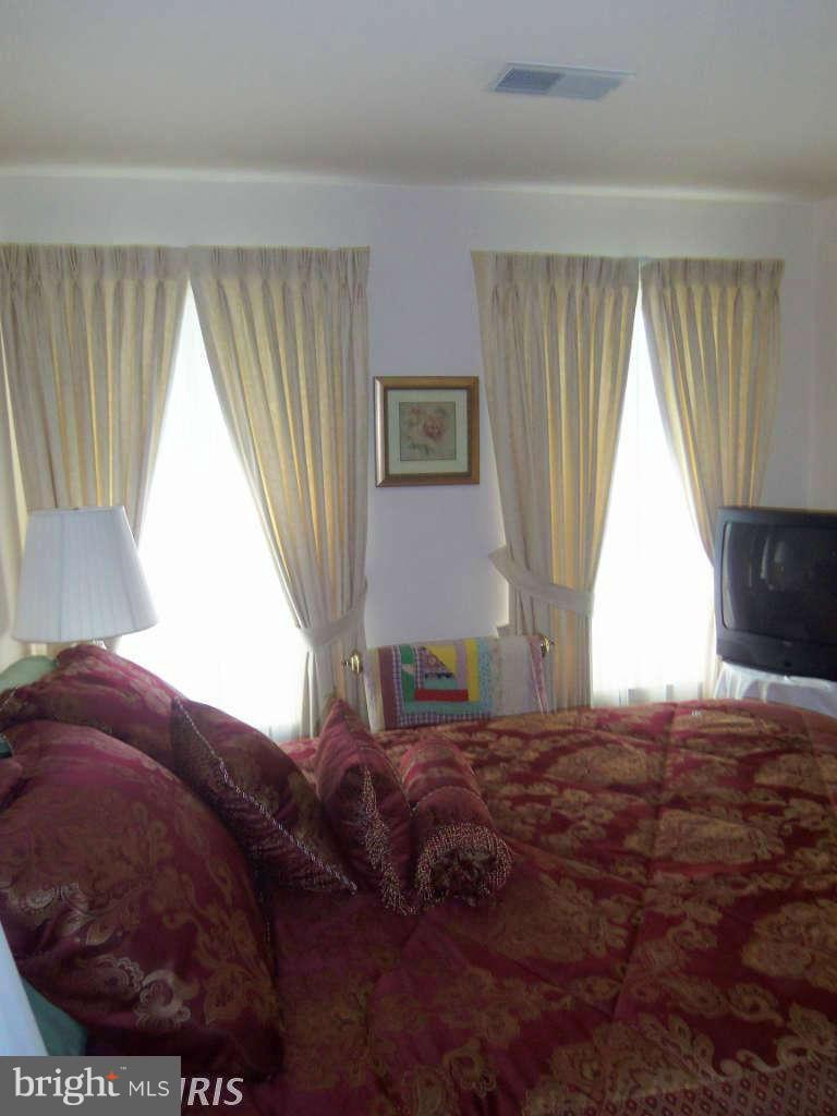 18100 Truffle Lane Boyds, MD 20841 - Photo 16 of 30 Bedroom