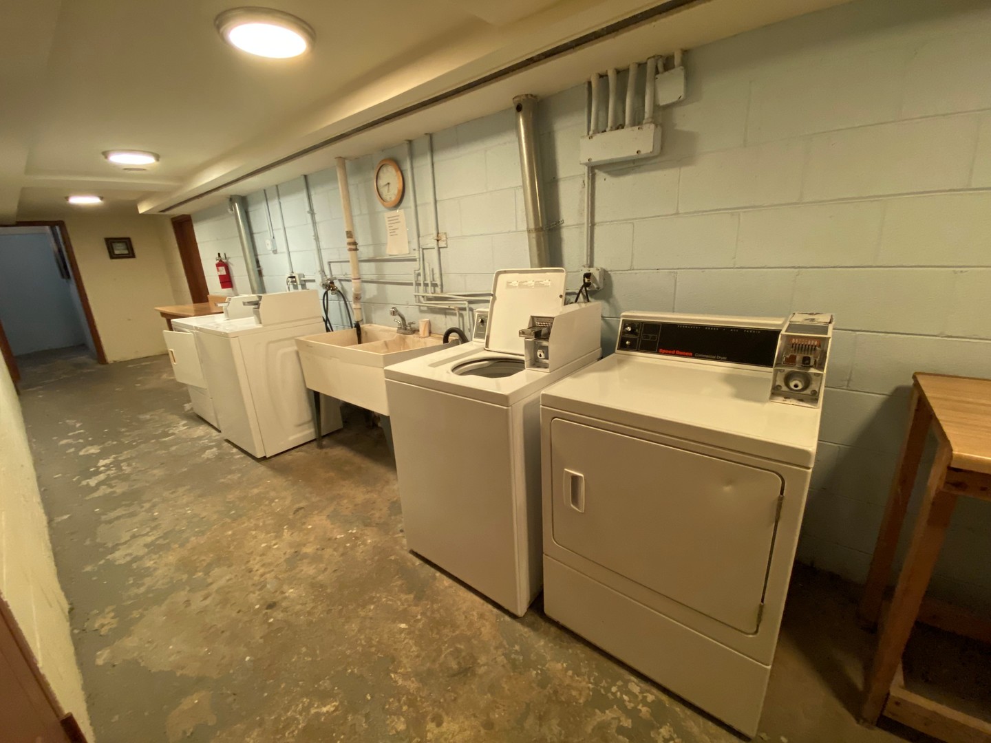 5815 North Spaulding Avenue, Unit 2C Chicago, IL 60659 - Photo 16 of 20 a utility room with dryer and washer