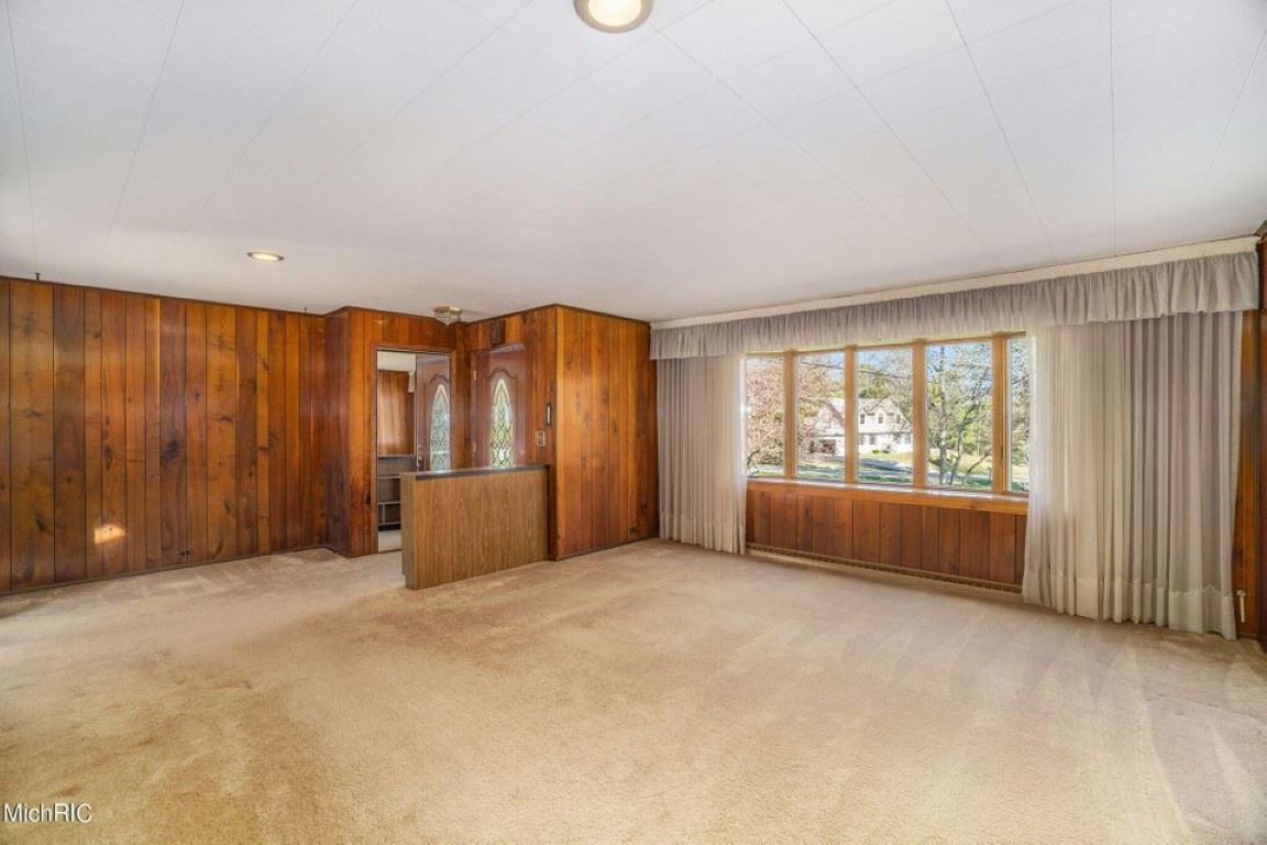 2495 Hill Road Manistee, MI 49660 - Photo 3 of 26 1886466-2.JPG