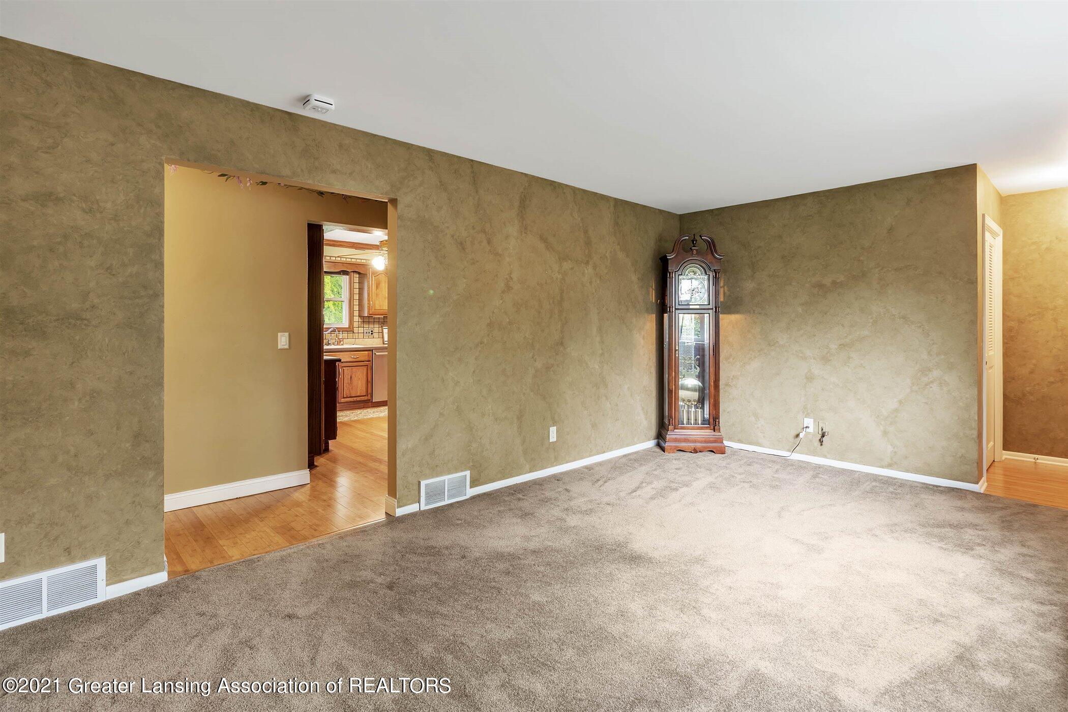 14935 Airport Road Lansing, MI 48906 - Photo 10 of 49 10-14935 Airport Rd-WindowStill-Real-Est