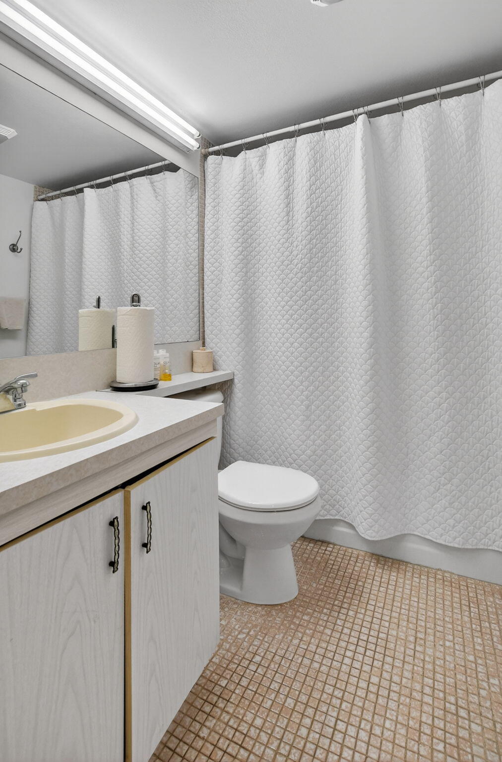 4024 Guildford East, Unit 4024 Boca Raton, FL 33434 - Photo 13 of 76 14-web-or-mls-DSC_7225