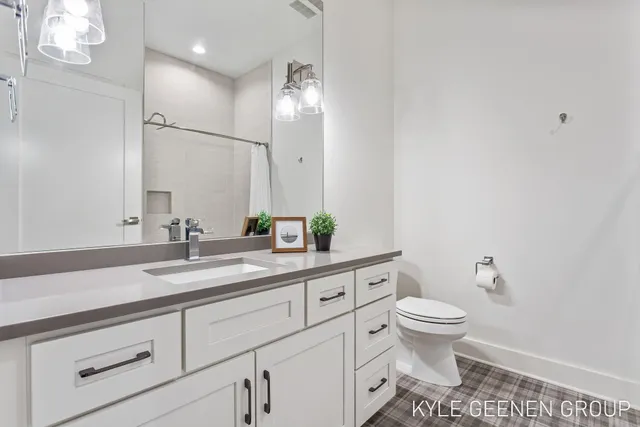 $674,900 | 50 West 8th Street, Unit 403, Holland, MI 49423