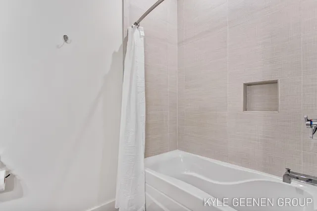 $674,900 | 50 West 8th Street, Unit 403, Holland, MI 49423