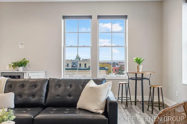 $674,900 | 50 West 8th Street, Unit 403, Holland, MI 49423