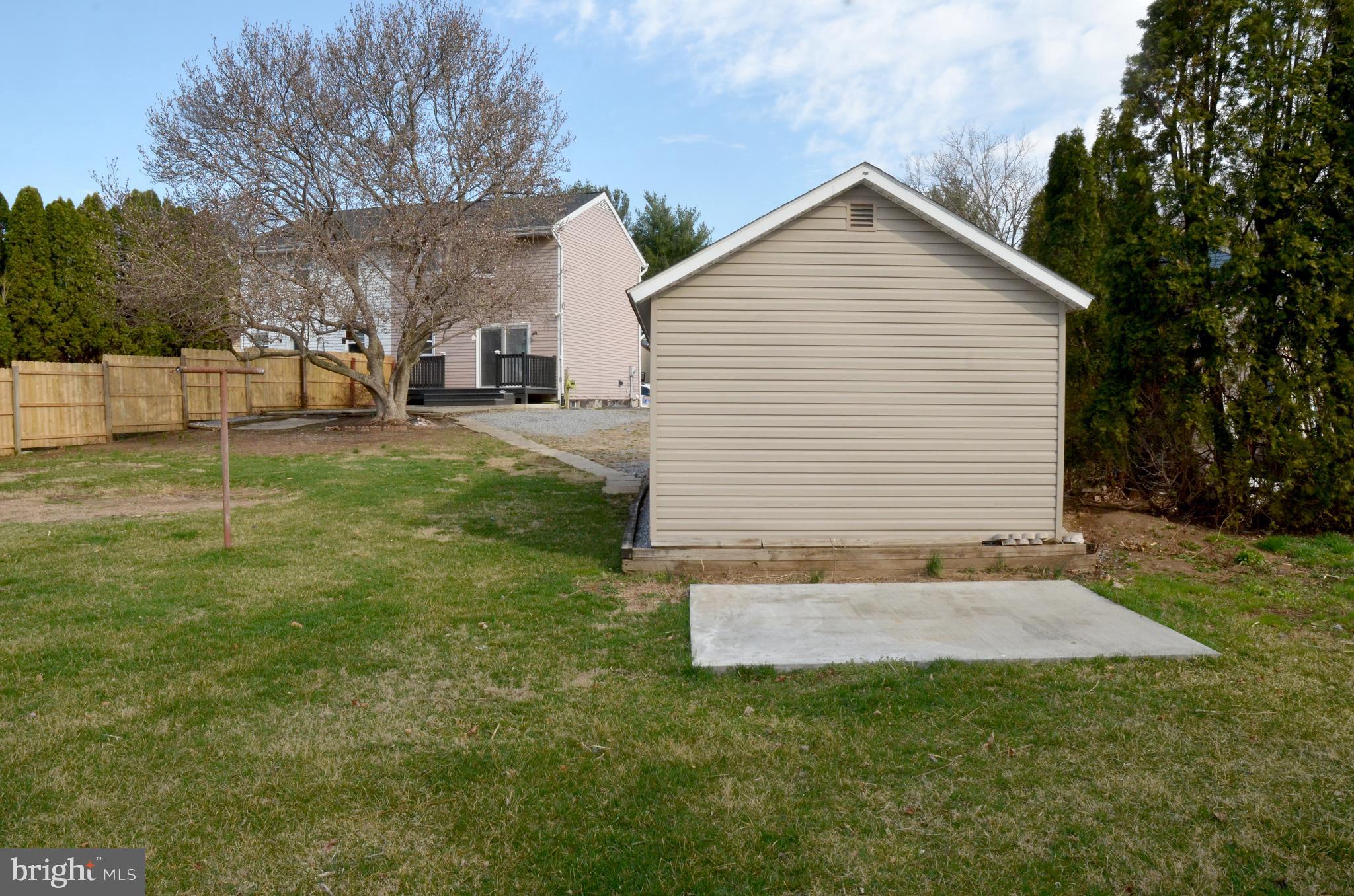 116 Turnbridge Drive Lancaster, PA 17603 - Photo 41 of 41 a backyard of a house with table and chairs