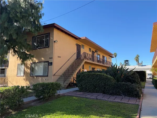 $1,895 | 7605 North Hollywood Way, Burbank, CA 91505