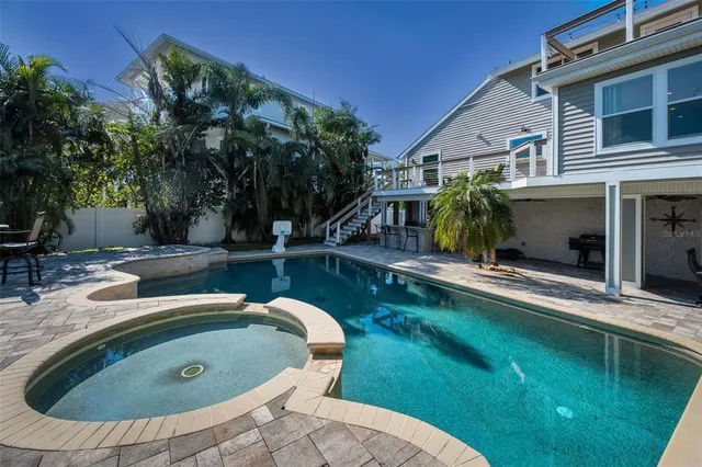 $6,800 | 110 Carlyle Circle, Palm Harbor, FL 34683