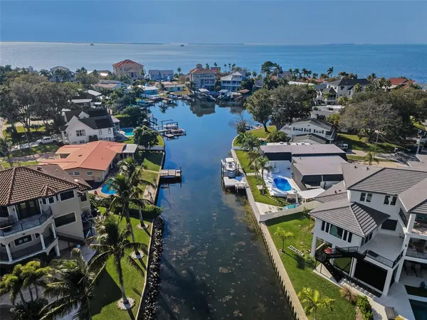 $6,800 | 110 Carlyle Circle, Palm Harbor, FL 34683