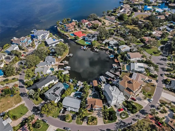 $6,800 | 110 Carlyle Circle, Palm Harbor, FL 34683
