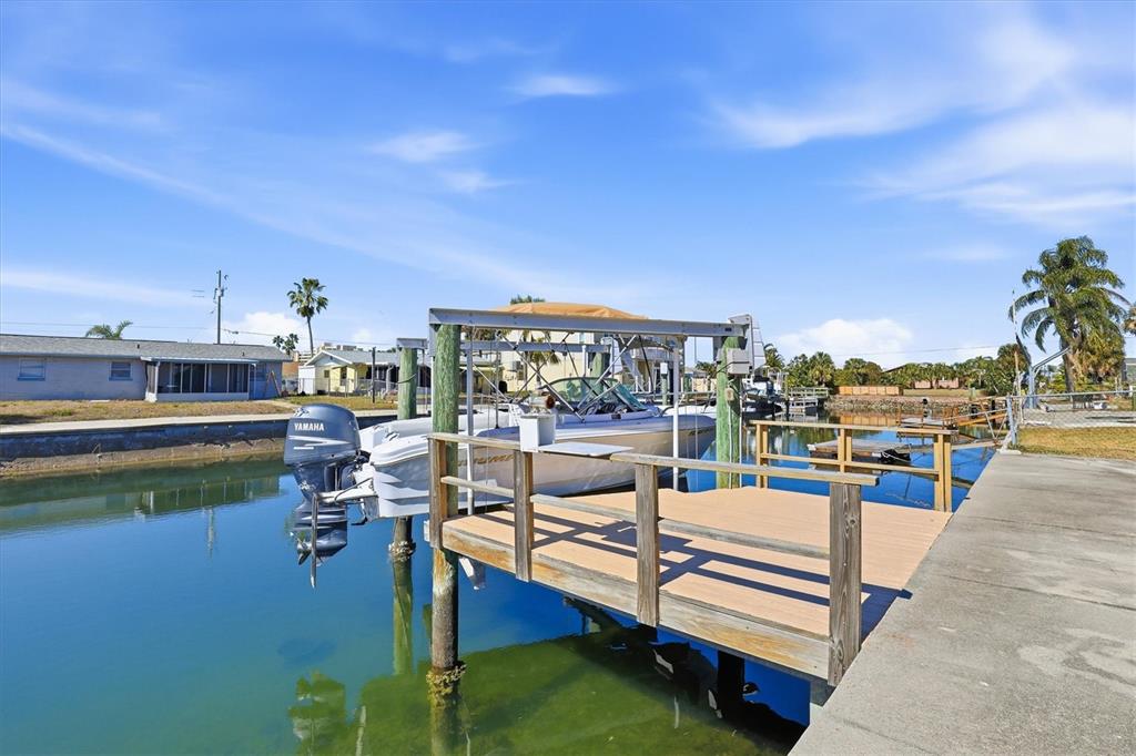 13701 Maria Drive Hudson, FL 34667 - Photo 4 of 57