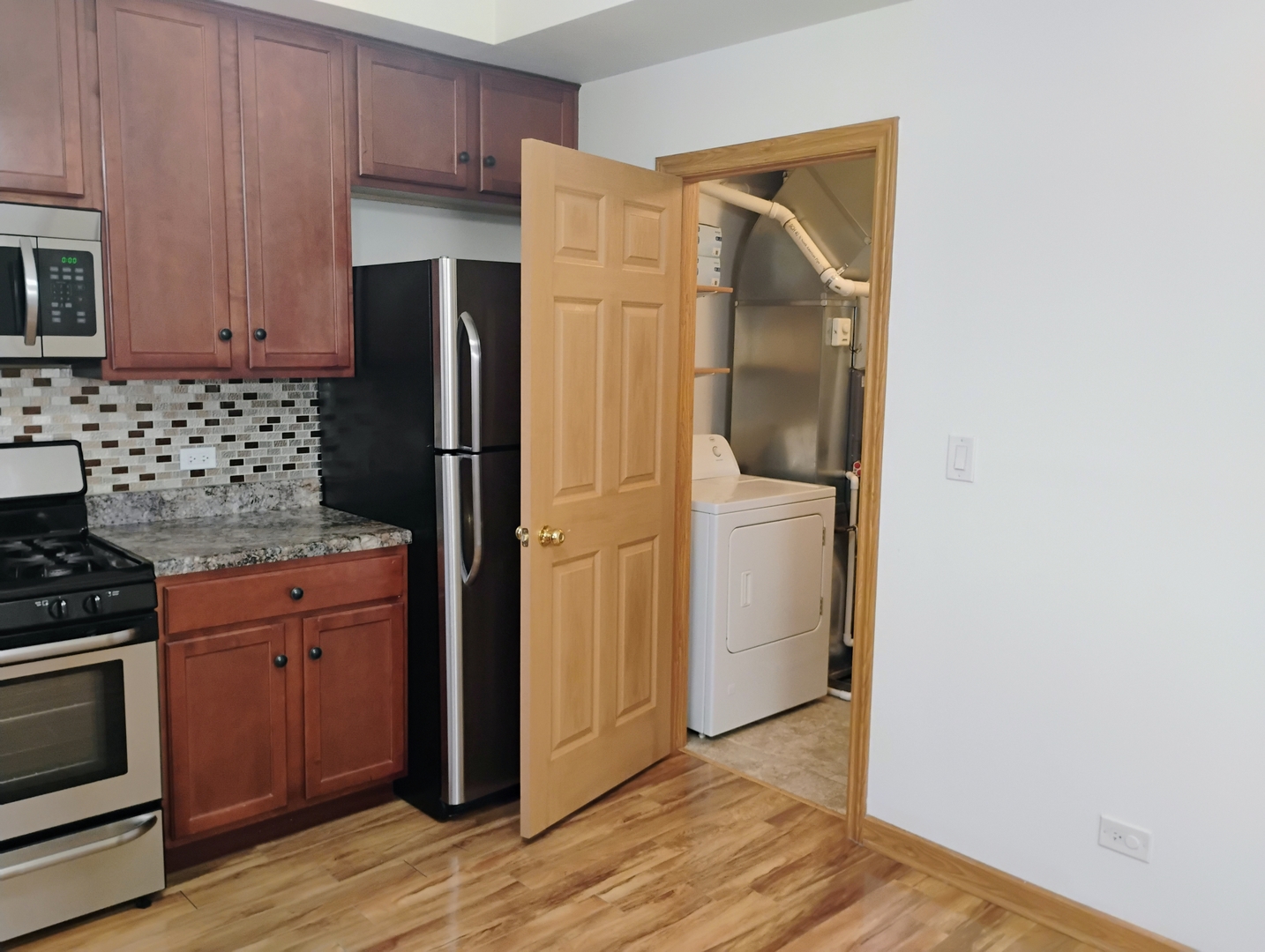 397 Alles Street, Unit 2 Des Plaines, IL 60016 - Photo 11 of 23