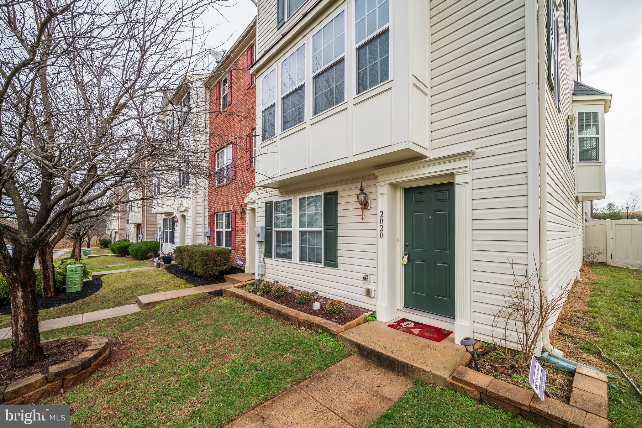 2020 Spring Run Circle Frederick, MD 21702 - Photo 5 of 68 Gallery Image 5