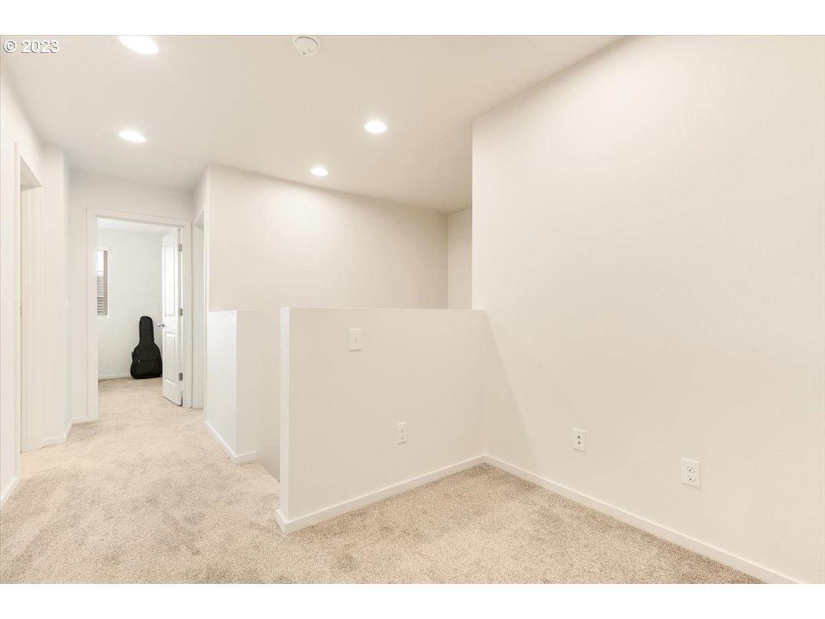 2375 Southeast 16th Street Gresham, OR 97080 - Photo 14 of 28 a view of an empty room