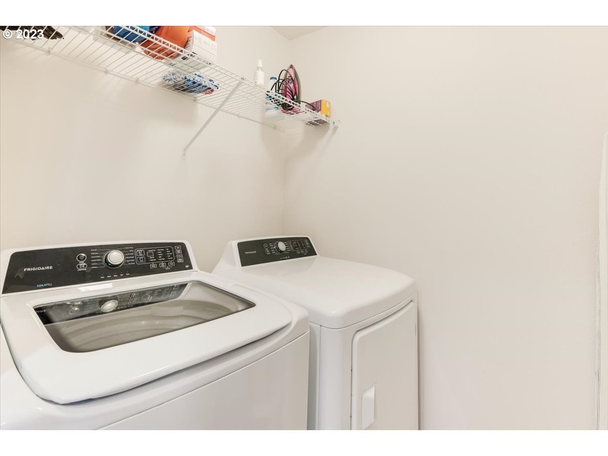 2375 Southeast 16th Street Gresham, OR 97080 - Photo 22 of 28 a utility room with dryer and washer
