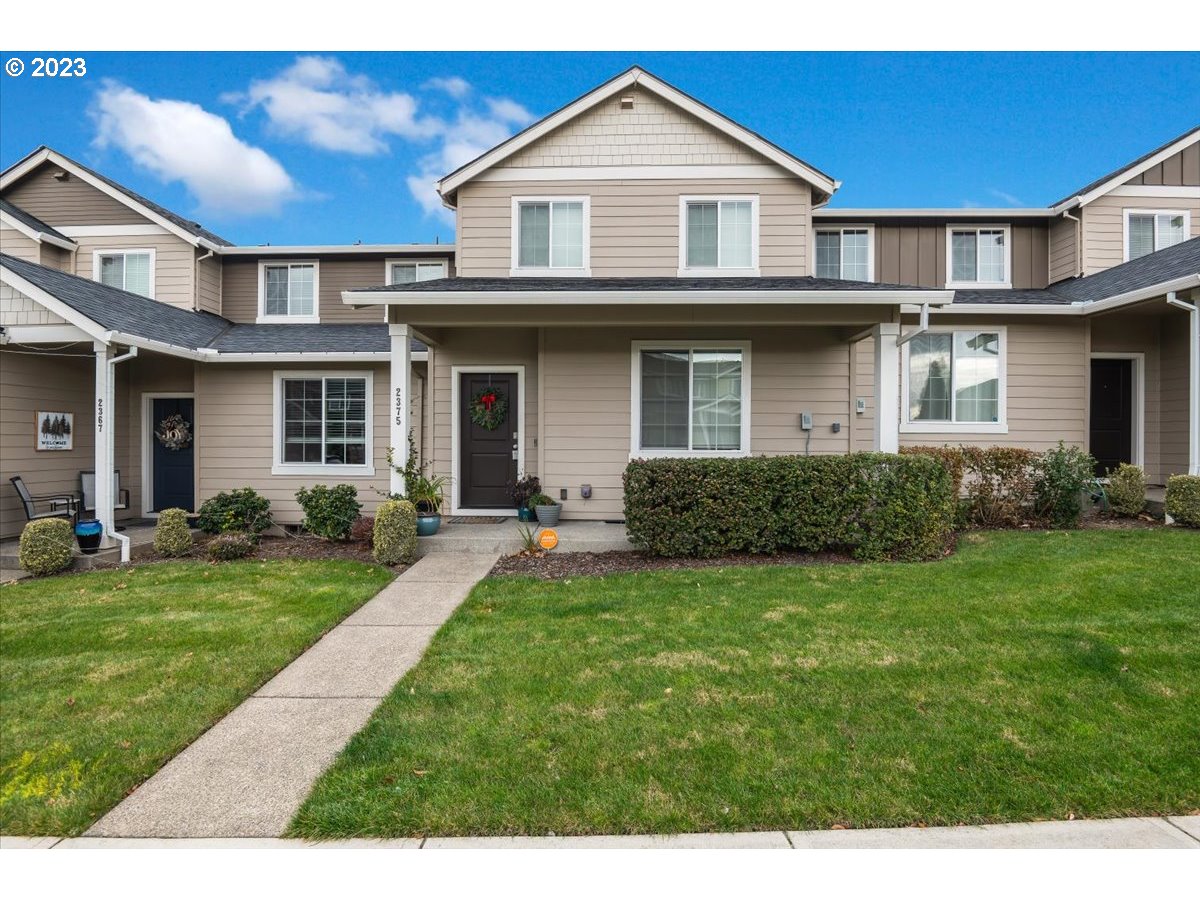 2375 Southeast 16th Street Gresham, OR 97080 - Photo 3 of 28 a view of a yard in front of house