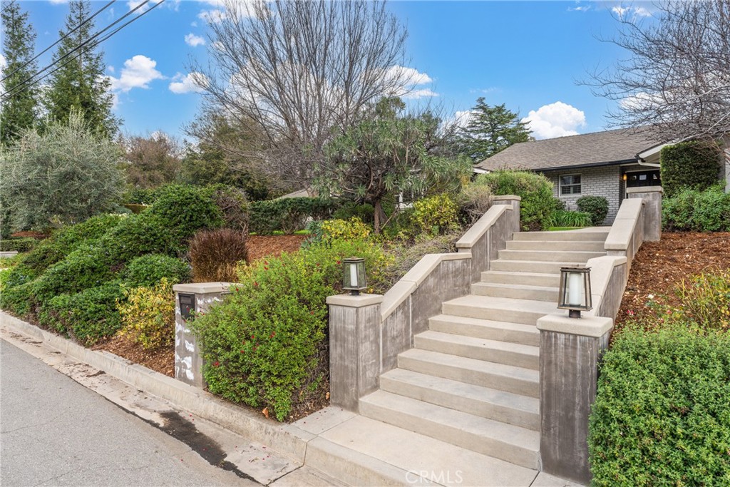 12669 Valley View Lane Redlands, CA 92373 - Photo 5 of 75