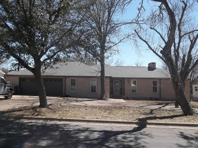 $305,000 | 117 Spanish Oak Lane, Kerrville, TX 78028