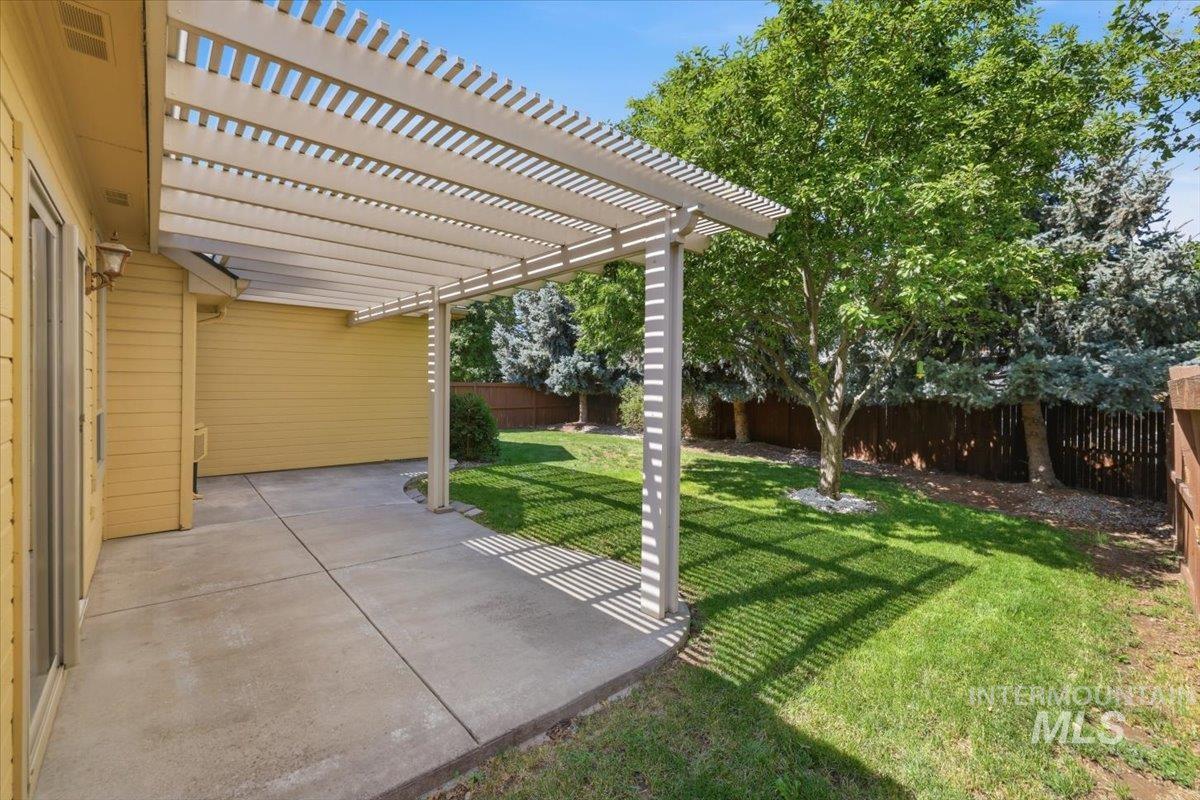 3769 North Quenzer Way Meridian, ID 83646 - Photo 27 of 36