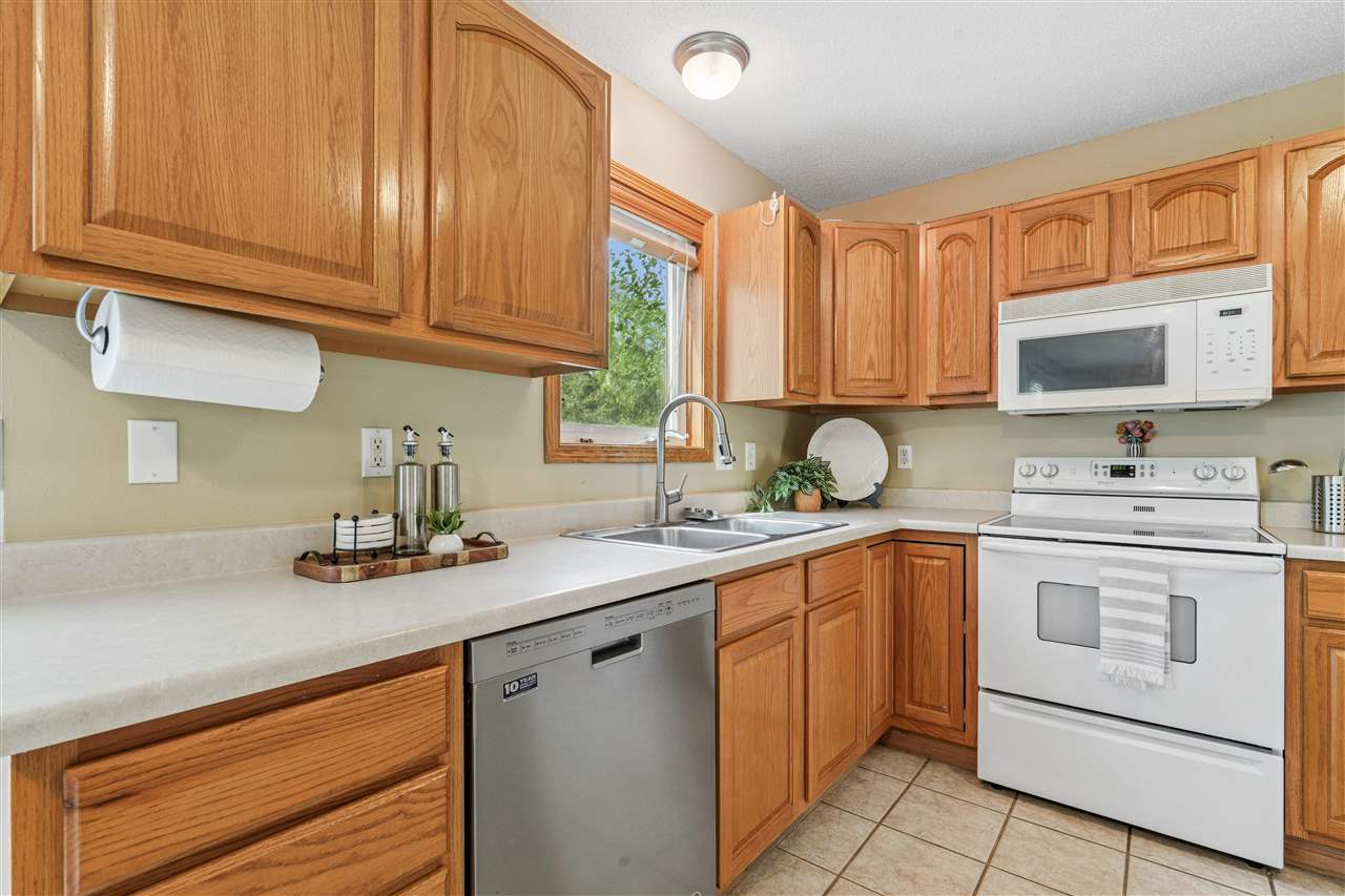 1013 Chesterfield Road Cedar Rapids, IA 52402 - Photo 13 of 39 Gallery Image 13