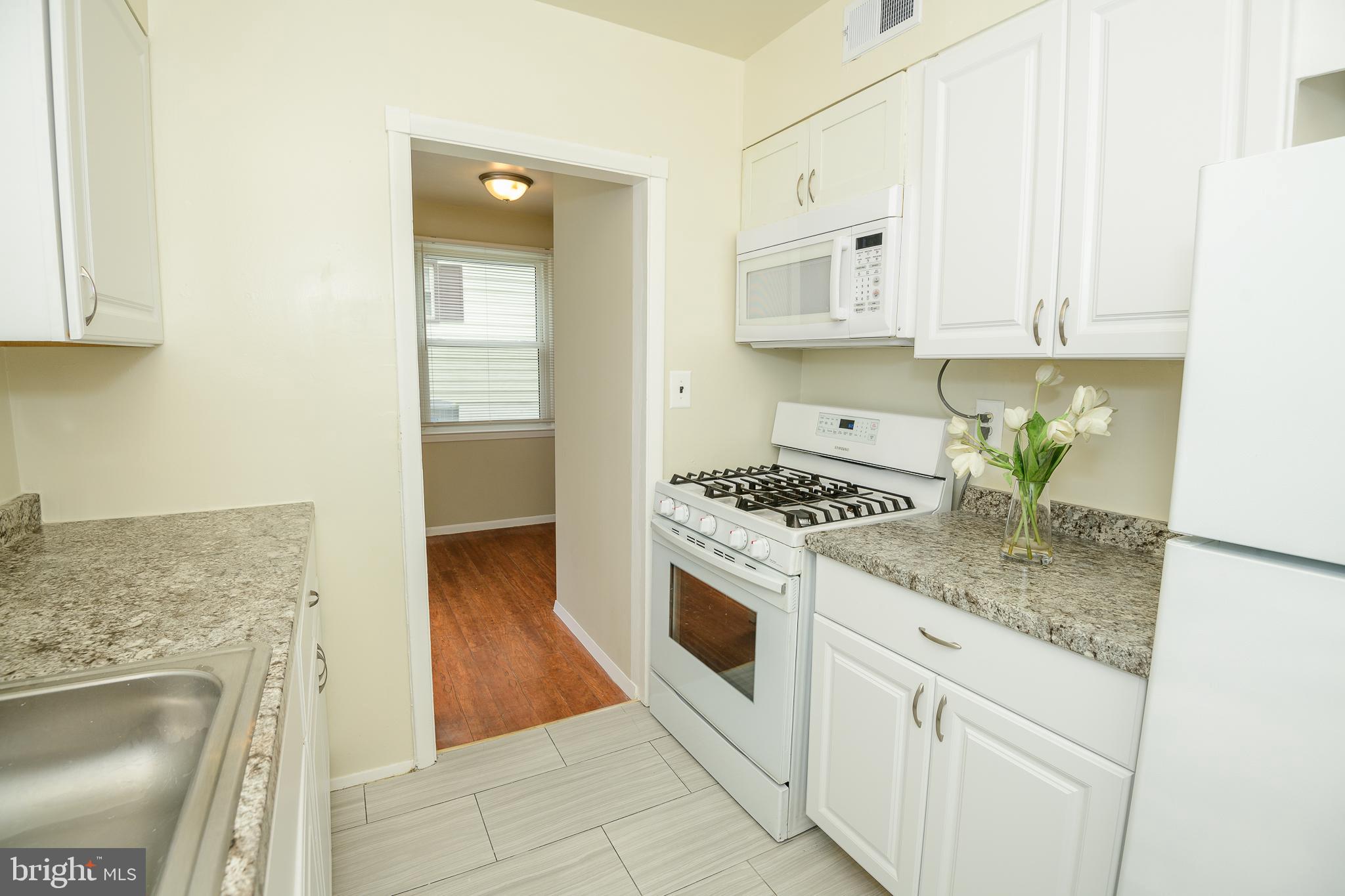 901 Templecliff Road Pikesville, MD 21208 - Photo 12 of 44