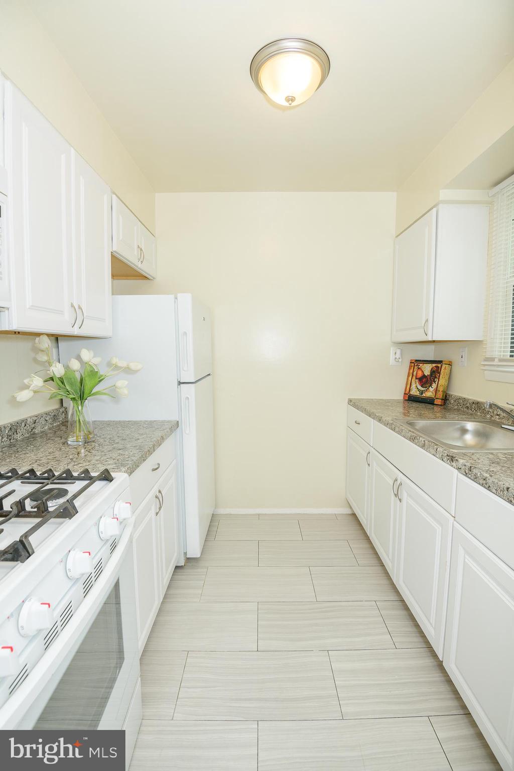 901 Templecliff Road Pikesville, MD 21208 - Photo 14 of 44