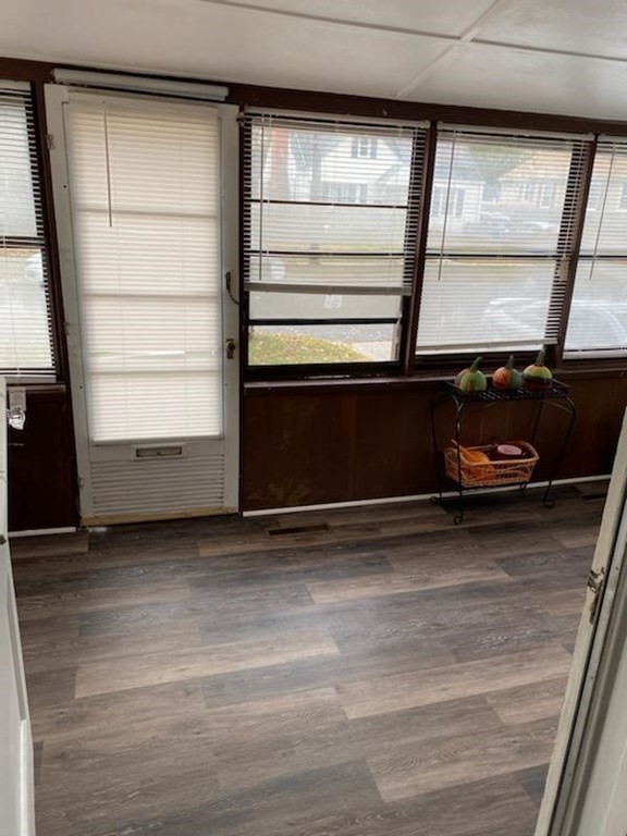 21 Michigan Street Springfield, MA 01151 - Photo 2 of 20 Gallery Image 2