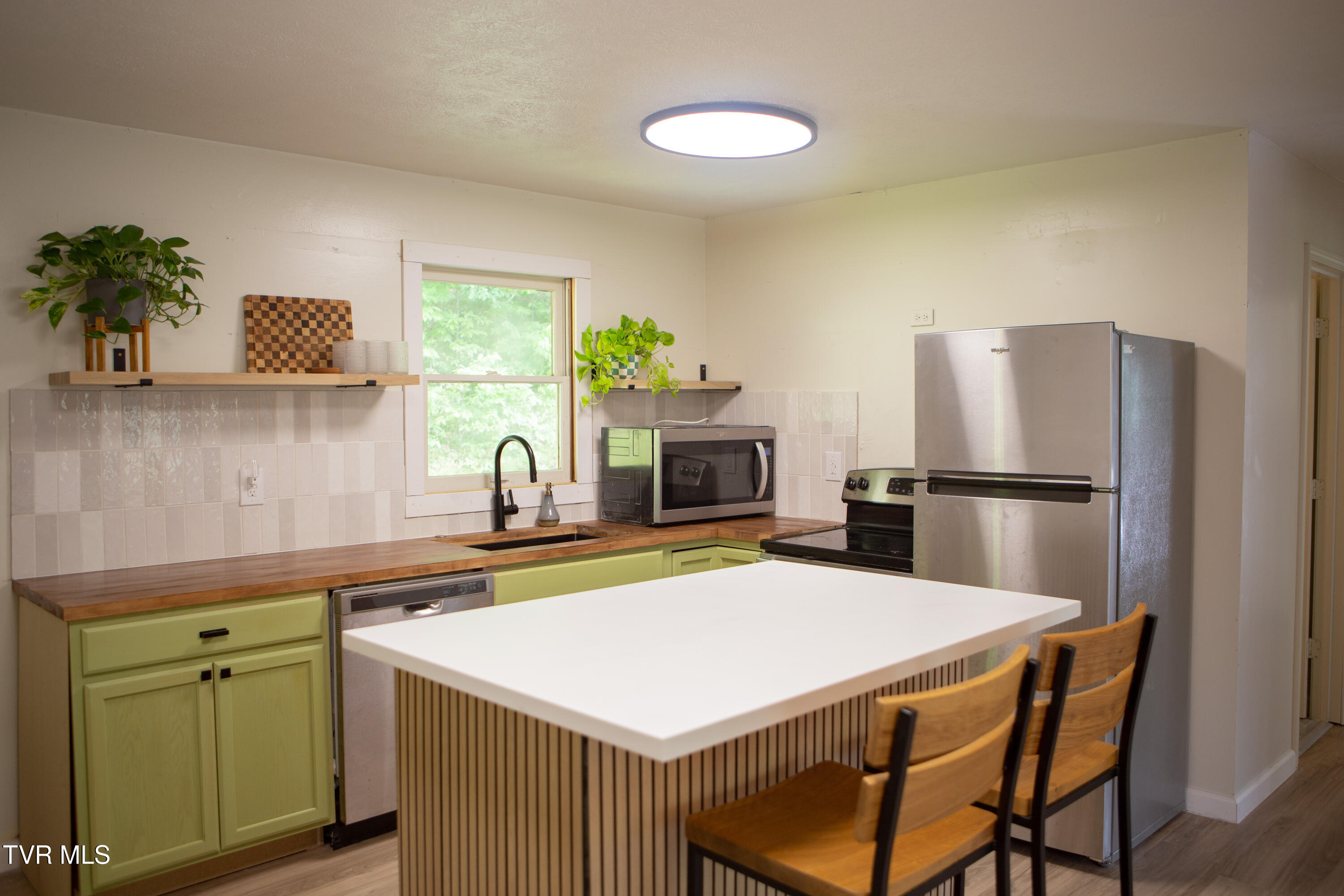 540 Whaley Town Road Butler, TN 37640 - Photo 6 of 39 IMG_0504