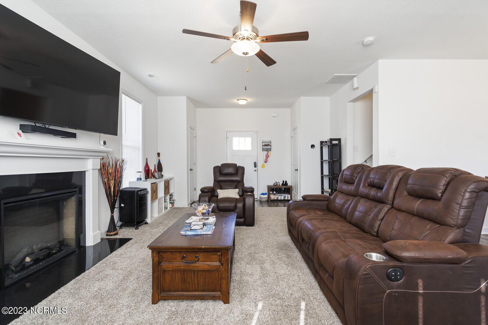 407 Cattle Ranch Lane Jacksonville, NC 28546 - Photo 5 of 42 09_DSC09904_mls