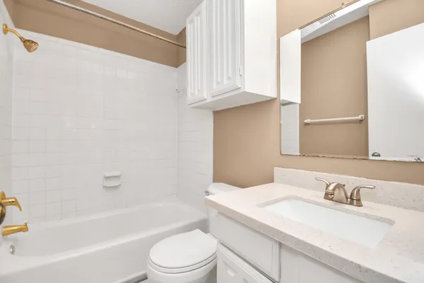 $1,700 | 12400 Brookglade Circle, Unit 47, Houston, TX 77099