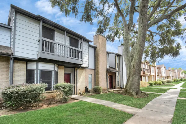 $1,700 | 12400 Brookglade Circle, Unit 47, Houston, TX 77099