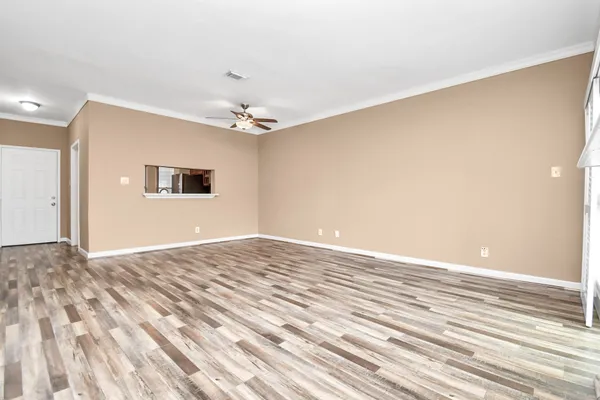 $1,700 | 12400 Brookglade Circle, Unit 47, Houston, TX 77099