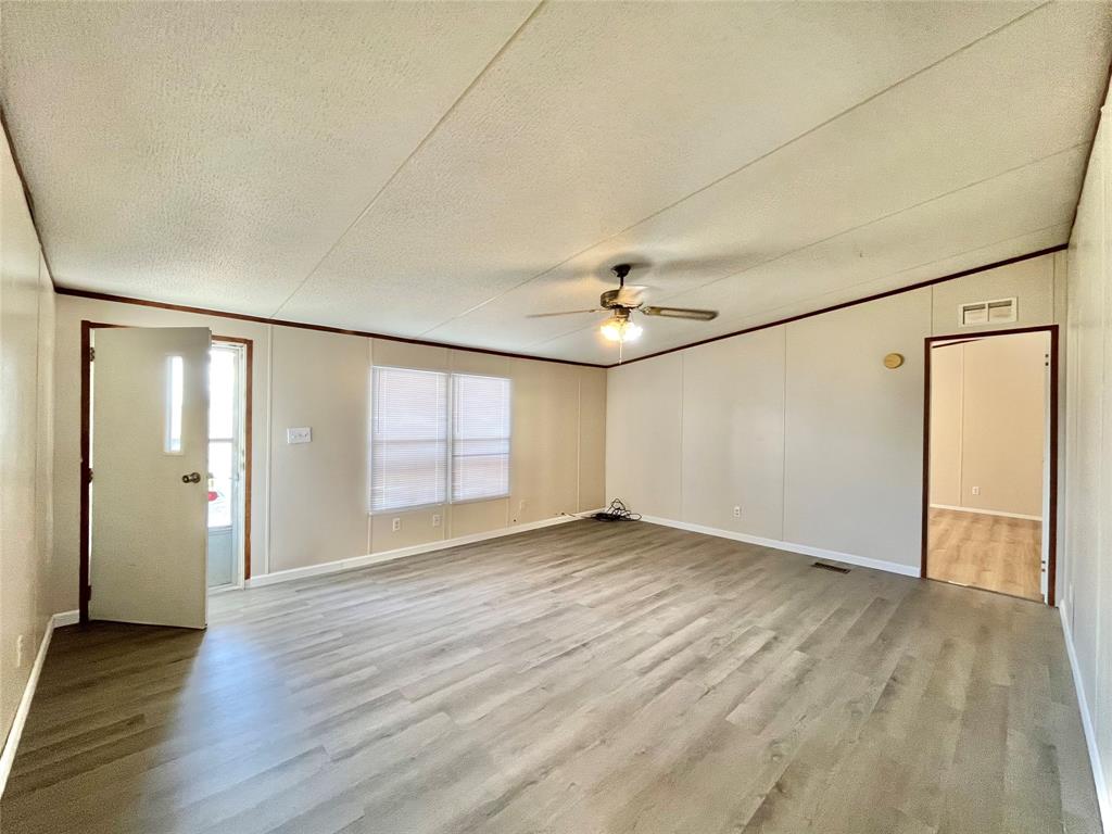 258 P R 2698 Alvord, TX 76225 - Photo 12 of 40