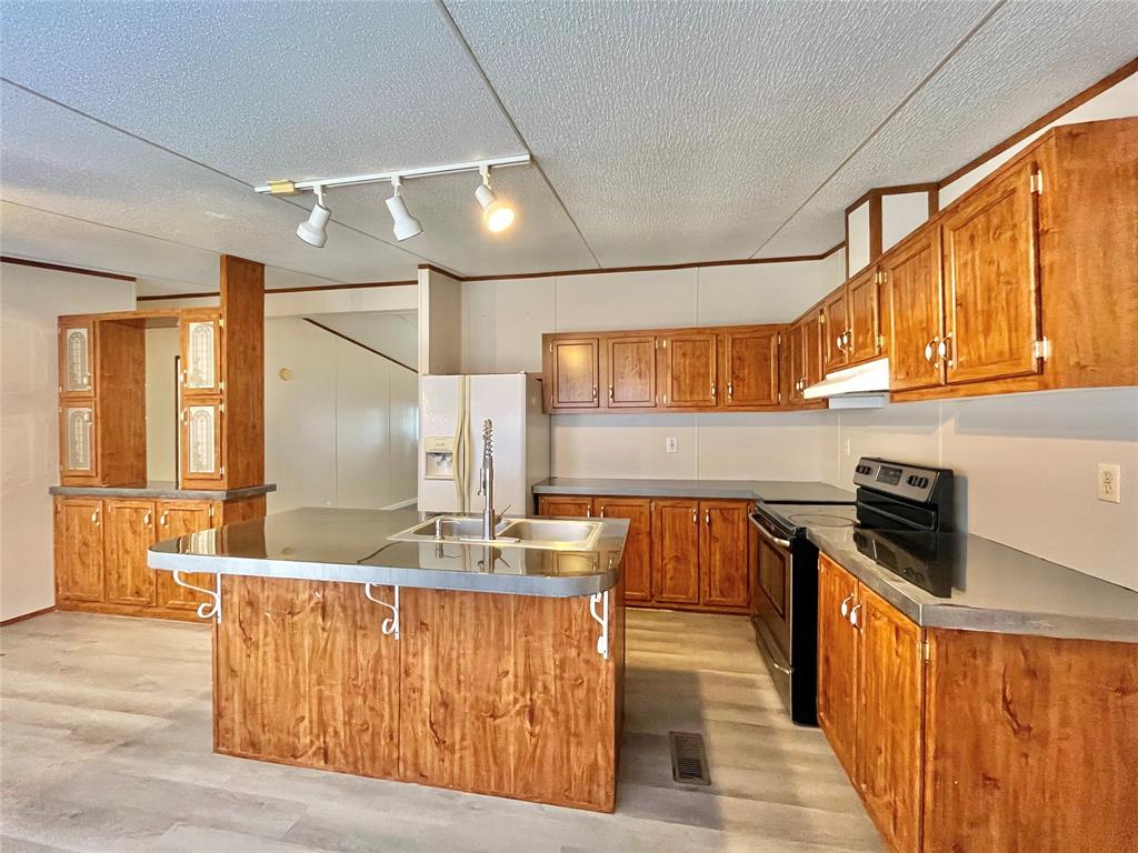 258 P R 2698 Alvord, TX 76225 - Photo 8 of 40