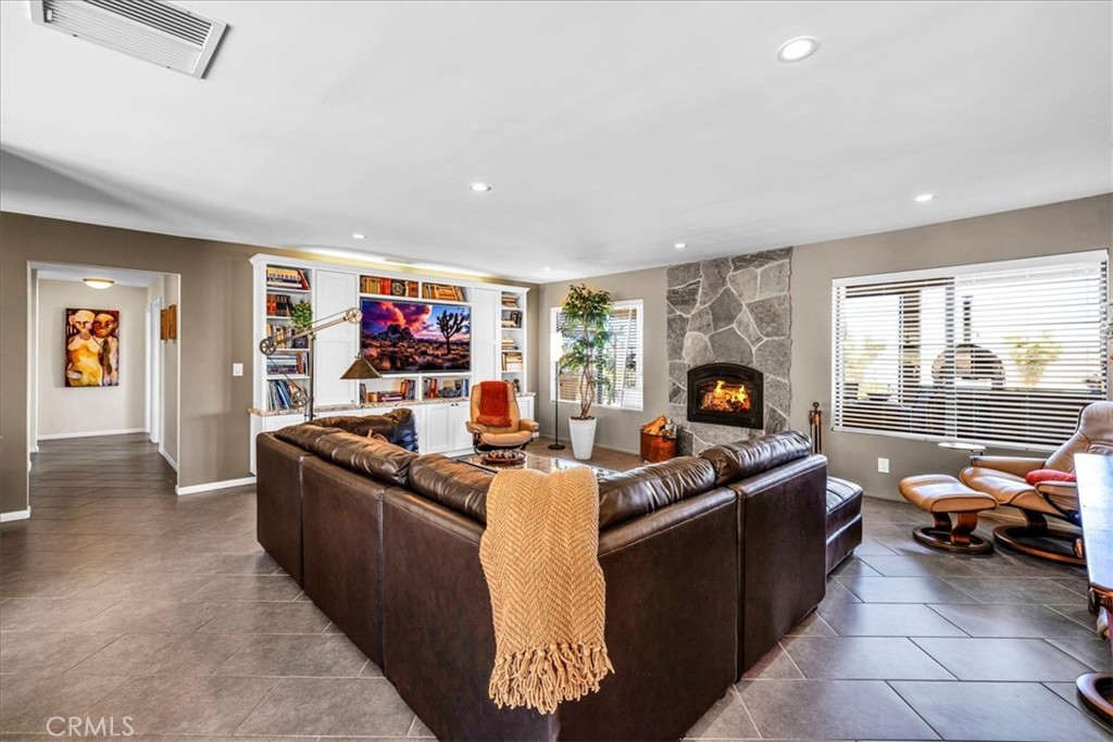 7880 Wesley Road Joshua Tree, CA 92252 - Photo 4 of 47