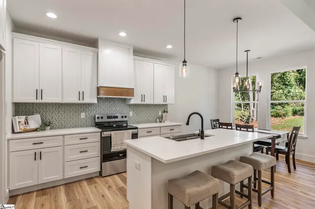 $319,900 | 304 Palmetto Parkway, Belton, SC 29627