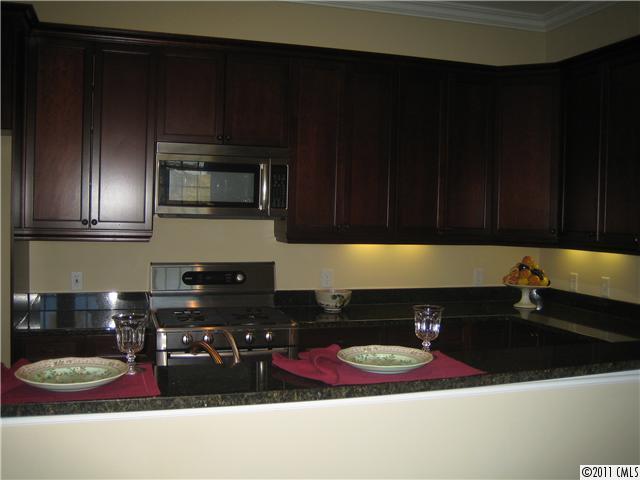 3282 Park Road, Unit END Charlotte, NC 28209 - Photo 3 of 12