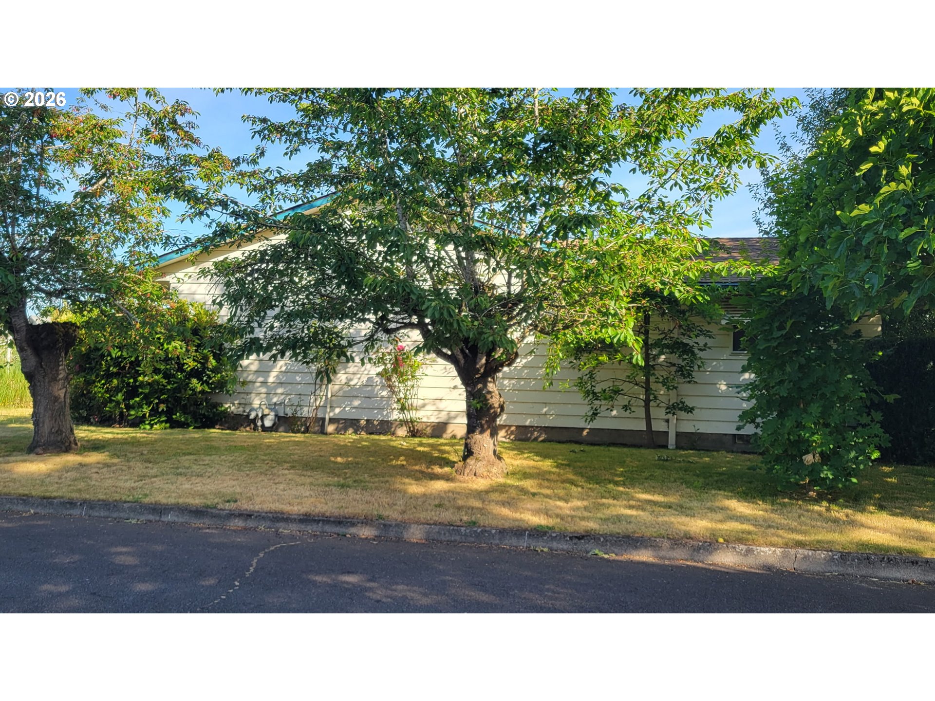 1404 Umpqua Road Woodburn, OR 97071 - Photo 3 of 3
