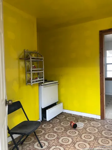 $175,000 | 156 County Road 781, Natalia, TX 78059