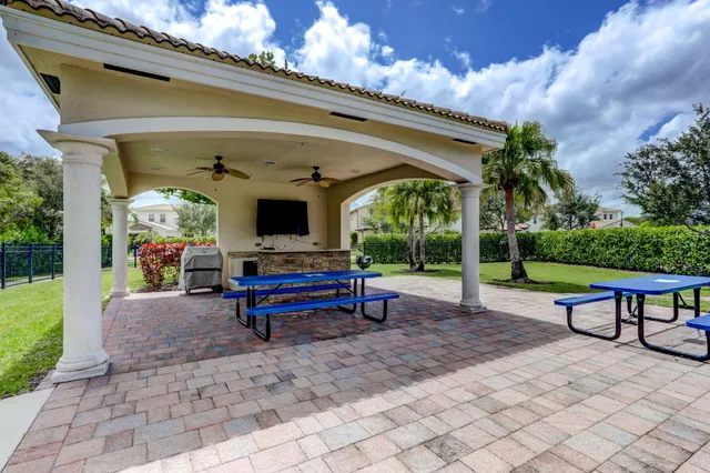 $949,000 | 221 Porgee Rock Place, Jupiter, FL 33458