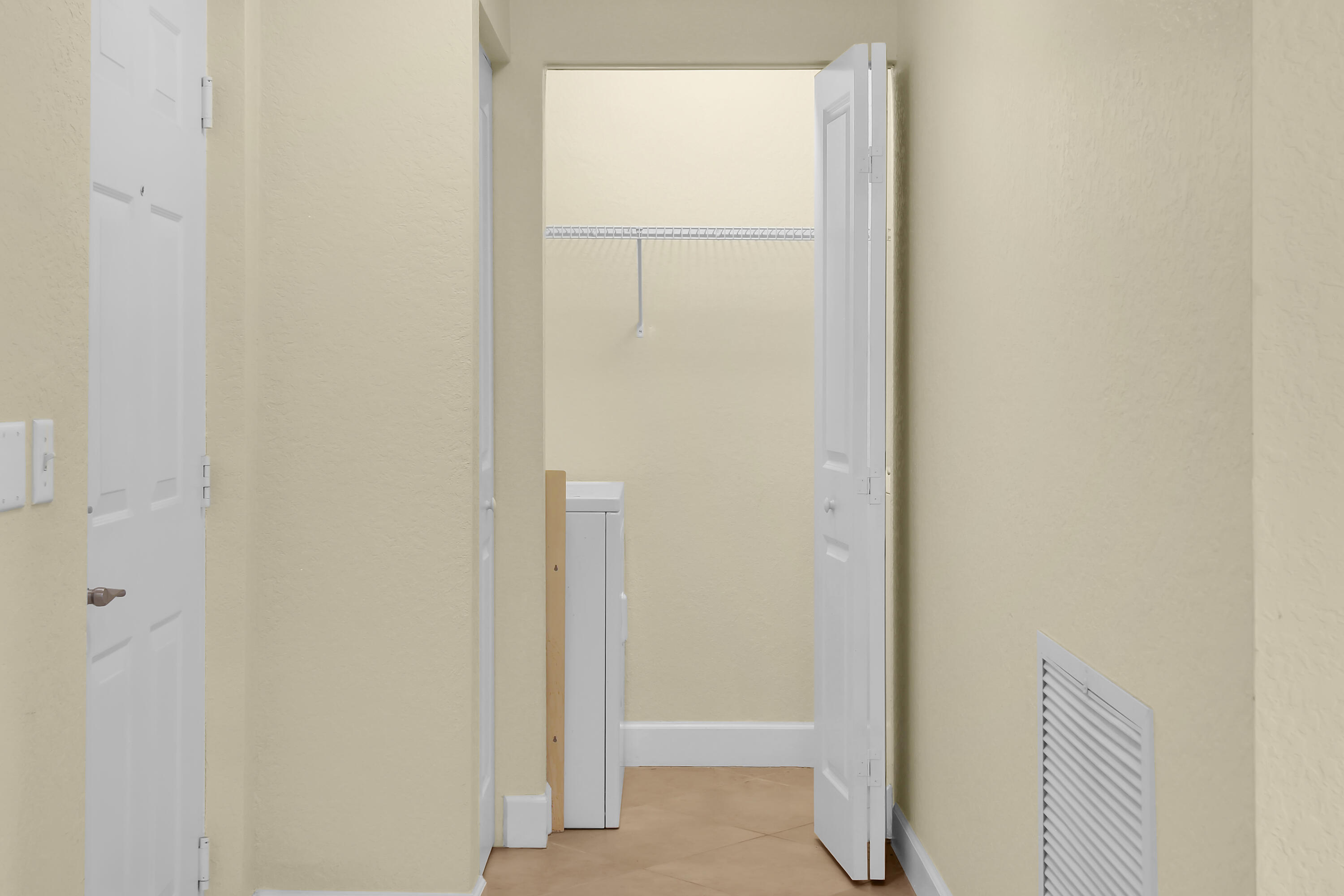 2304 Renaissance Way, Unit 304 Boynton Beach, FL 33426 - Photo 22 of 32 a view of a small space