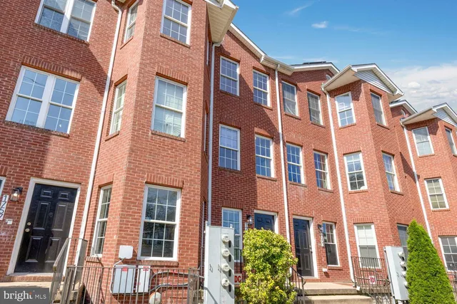 $364,100 | 1755 W Street Southeast, Unit A, Washington, DC 20020